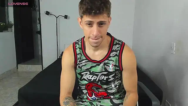 Jasperjoness online show from 10/28/25, 09:24