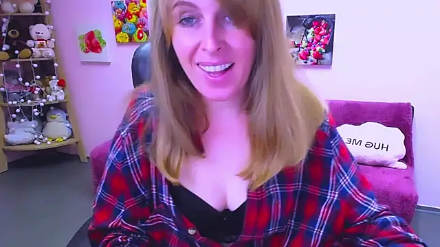 Snapshot of Hot_Milady chatting on 11/27/25, 08:38 Hot Milady online show from 11/27/25, 08:38