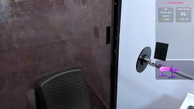 klhoe boobs online show from 10/05/25, 03:38