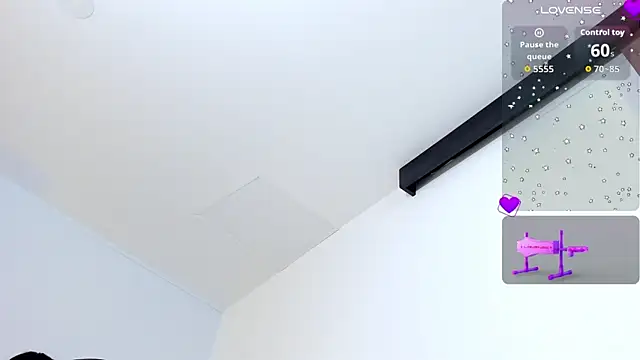 Snapshot of klhoe_boobs chatting on 11/23/25, 04:12 klhoe boobs online show from 11/23/25, 04:12