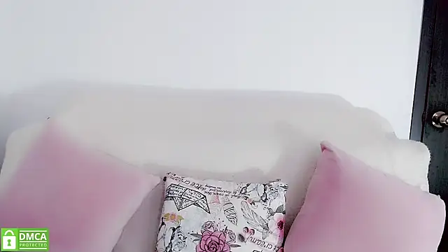 Snapshot of mariana_katto chatting on 01/21/25, 05:41 mariana katto online show from 01/21/25, 05:41