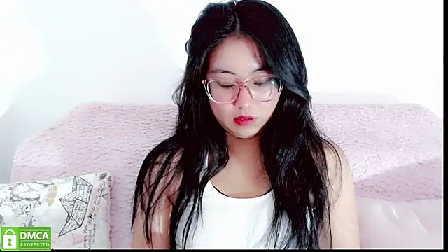 Snapshot of mariana_katto chatting on 10/10/25, 03:11 mariana katto online show from 10/10/25, 03:11