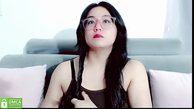 Snapshot of mariana_katto chatting on 04/13/26, 06:24 mariana katto online show from 04/13/26, 06:24