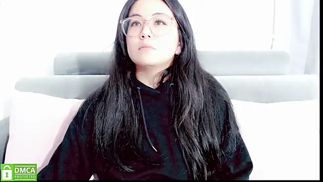 Snapshot of mariana_katto chatting on 04/17/26, 07:28 mariana katto online show from 04/17/26, 07:28