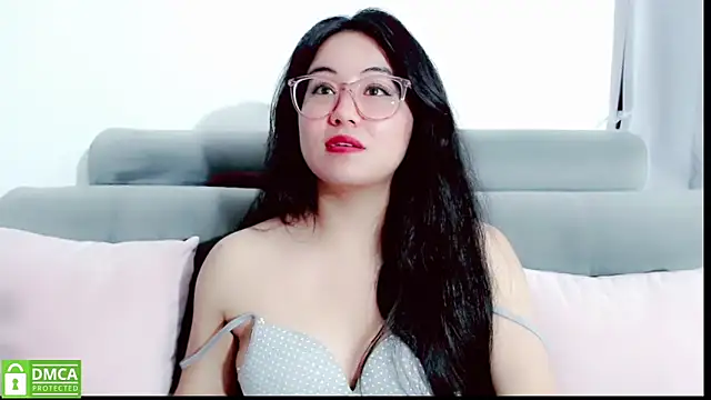 Snapshot of mariana_katto chatting on 04/18/26, 07:58 mariana katto online show from 04/18/26, 07:58