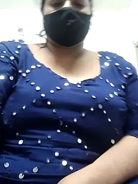 Snapshot of zeepe19 chatting on 11/07/25, 05:24 zeepe19 online show from 11/07/25, 05:24