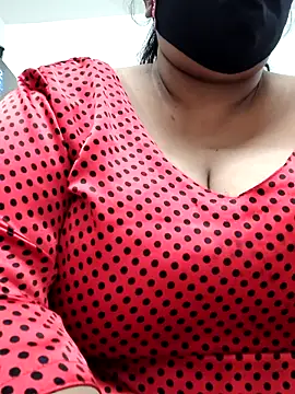 Snapshot of zeepe19 chatting on 11/09/25, 08:01 zeepe19 online show from 11/09/25, 08:01