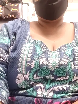 Snapshot of zeepe19 chatting on 12/03/25, 12:58 zeepe19 online show from 12/03/25, 12:58