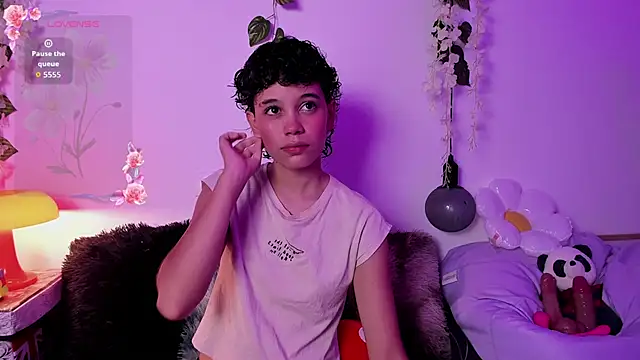 fernanda indie online show from 09/23/25, 07:39