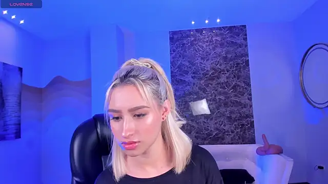 AntonellaHans  online show from 03/06/25, 12:09