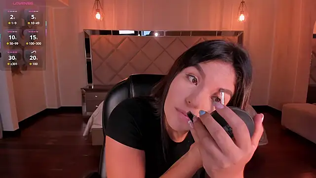 Snapshot of ValeriaRoldanX chatting on 11/09/25, 11:14 ValeriaRoldanX online show from 11/09/25, 11:14