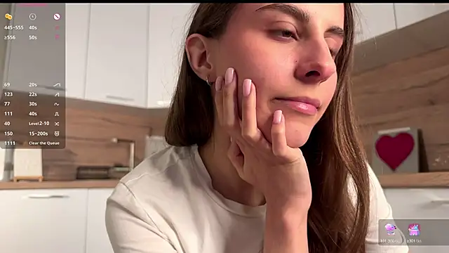 HellPeach online show from 10/15/25, 08:53