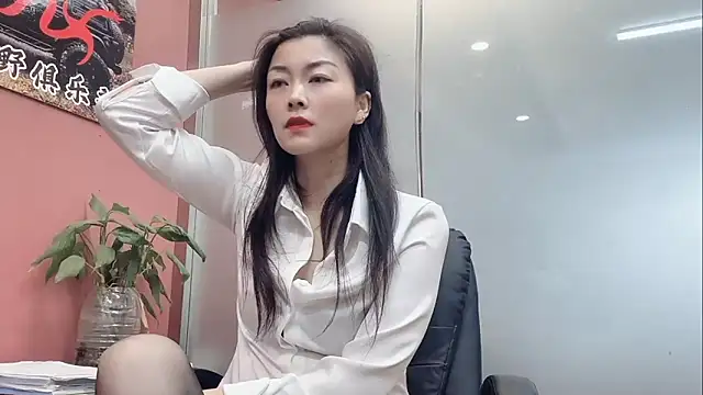 Snapshot of QianF-666 chatting on 03/01/26, 02:02 QianF-666 online show from 03/01/26, 02:02