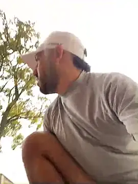 JuanZapata33 online show from 12/03/24, 05:45