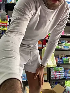 JuanZapata33 online show from 12/14/24, 05:36