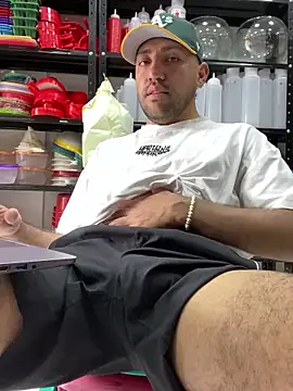 JuanZapata33 online show from 01/13/25, 06:49