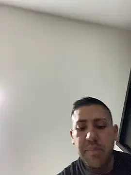 JuanZapata33 online show from 02/18/25, 12:48