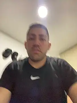 JuanZapata33 online show from 02/19/25, 02:55