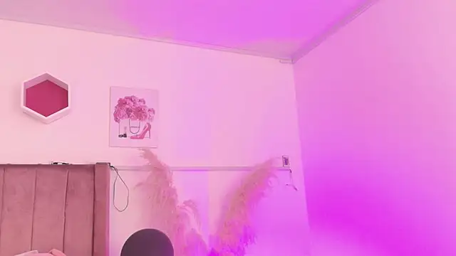 Snapshot of CamiloDoumit chatting on 10/26/25, 05:35 CamiloDoumit online show from 10/26/25, 05:35