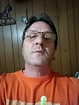 Sexyaron89285 online show from 05/13/26, 03:59