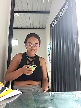 Snapshot of luna_hell chatting on 03/07/25, 07:05 luna hell online show from 03/07/25, 07:05