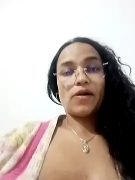 Snapshot of luna_hell chatting on 11/20/25, 11:48 luna hell online show from 11/20/25, 11:48