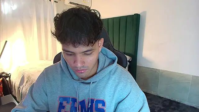 man dur07 online show from 11/27/25, 08:00