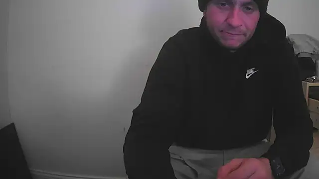 Snapshot of Posh_marc chatting on 12/18/25, 09:15 Posh marc online show from 12/18/25, 09:15