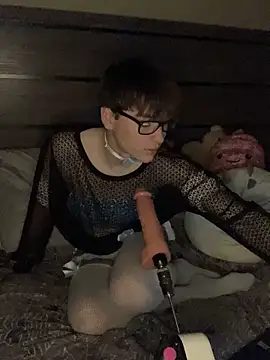 YourFavTwinkie online show from 02/02/25, 07:52