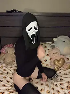 YourFavTwinkie online show from 10/15/25, 05:29