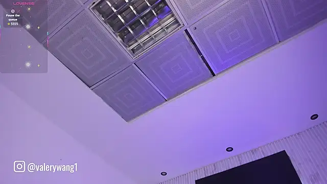 Valery wang online show from 09/18/25, 12:07