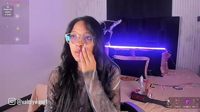 Valery wang online show from 10/07/25, 11:40