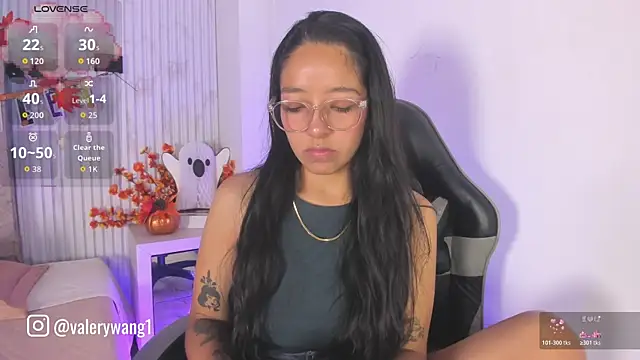 Valery wang online show from 10/22/25, 11:54