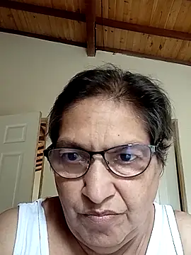 Snapshot of florecita69 chatting on 03/20/25, 03:47 florecita69 online show from 03/20/25, 03:47