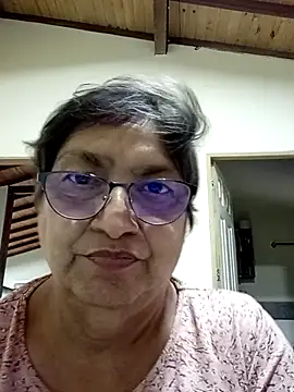 Snapshot of florecita69 chatting on 03/22/25, 10:04 florecita69 online show from 03/22/25, 10:04