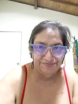 Snapshot of florecita69 chatting on 10/16/25, 02:34 florecita69 online show from 10/16/25, 02:34
