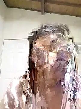 Snapshot of florecita69 chatting on 10/28/25, 02:26 florecita69 online show from 10/28/25, 02:26