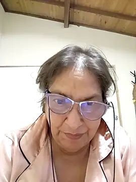 Snapshot of florecita69 chatting on 10/30/25, 03:30 florecita69 online show from 10/30/25, 03:30