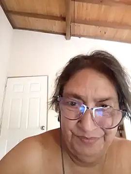 Snapshot of florecita69 chatting on 11/05/25, 03:12 florecita69 online show from 11/05/25, 03:12