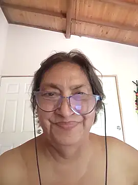 Snapshot of florecita69 chatting on 11/10/25, 04:06 florecita69 online show from 11/10/25, 04:06