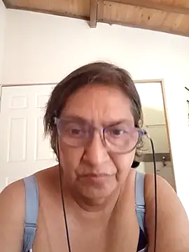 Snapshot of florecita69 chatting on 11/11/25, 02:28 florecita69 online show from 11/11/25, 02:28