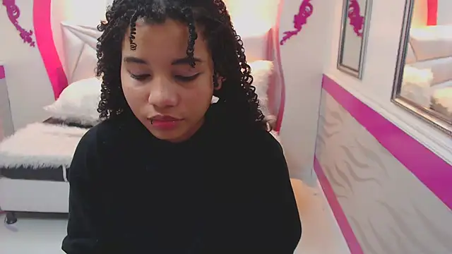 Mayaa ross online show from 12/19/24, 10:53
