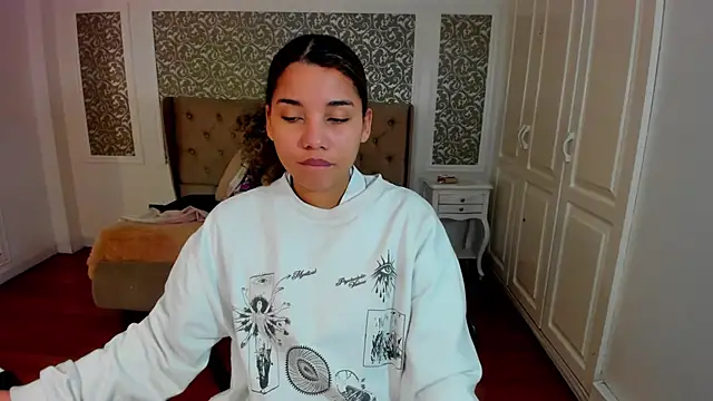 Mayaa ross online show from 09/24/25, 03:54