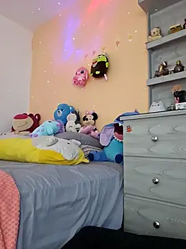 Snapshot of Selena_blake chatting on 11/06/25, 10:43 Selena blake online show from 11/06/25, 10:43