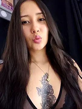 Snapshot of Selena_blake chatting on 11/21/25, 12:32 Selena blake online show from 11/21/25, 12:32