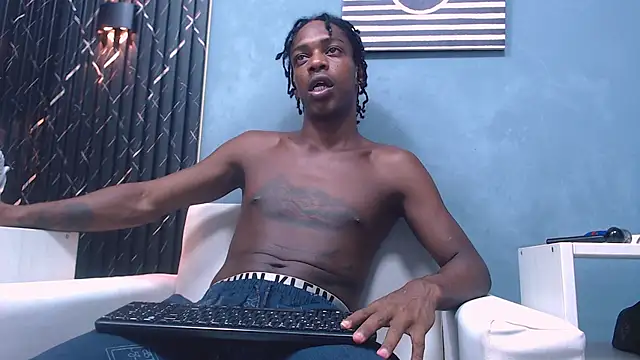 LarryCollin online show from 01/18/25, 06:56