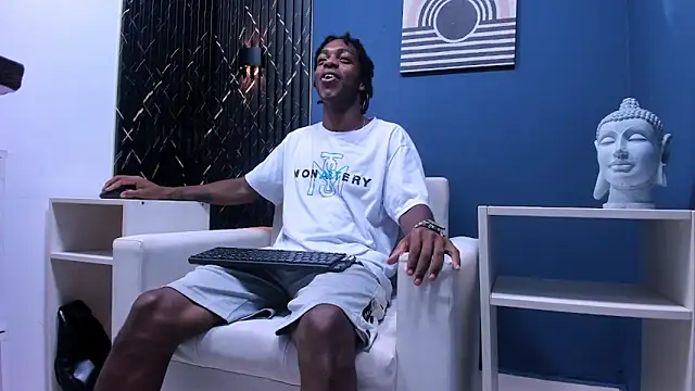 LarryCollin online show from 01/30/25, 03:44