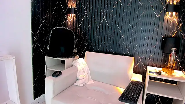 LarryCollin online show from 02/24/25, 07:44