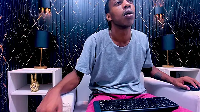 LarryCollin online show from 03/03/25, 01:42