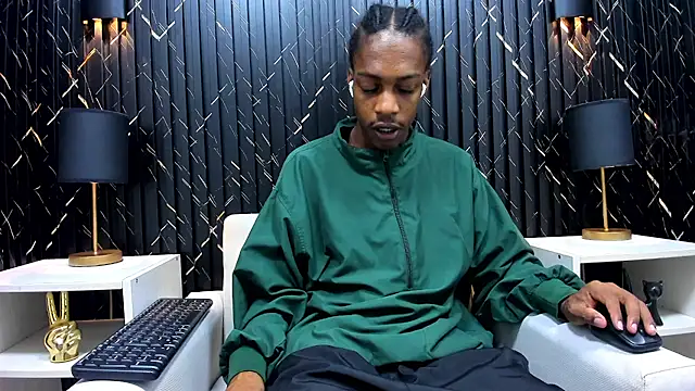 LarryCollin online show from 03/05/25, 03:29